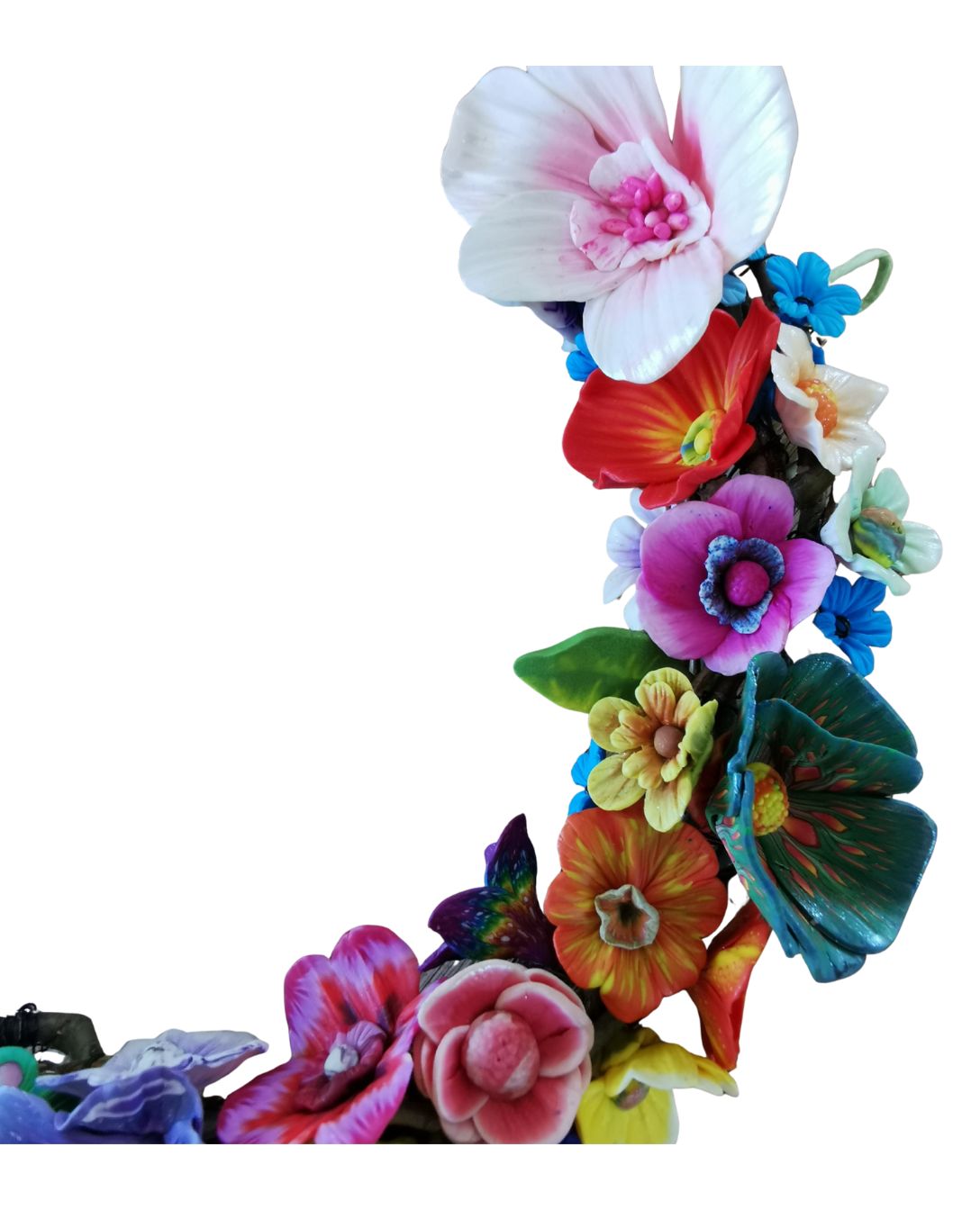 Kunstnerisk blomsterkrans i polymerler – håndformet og farverig