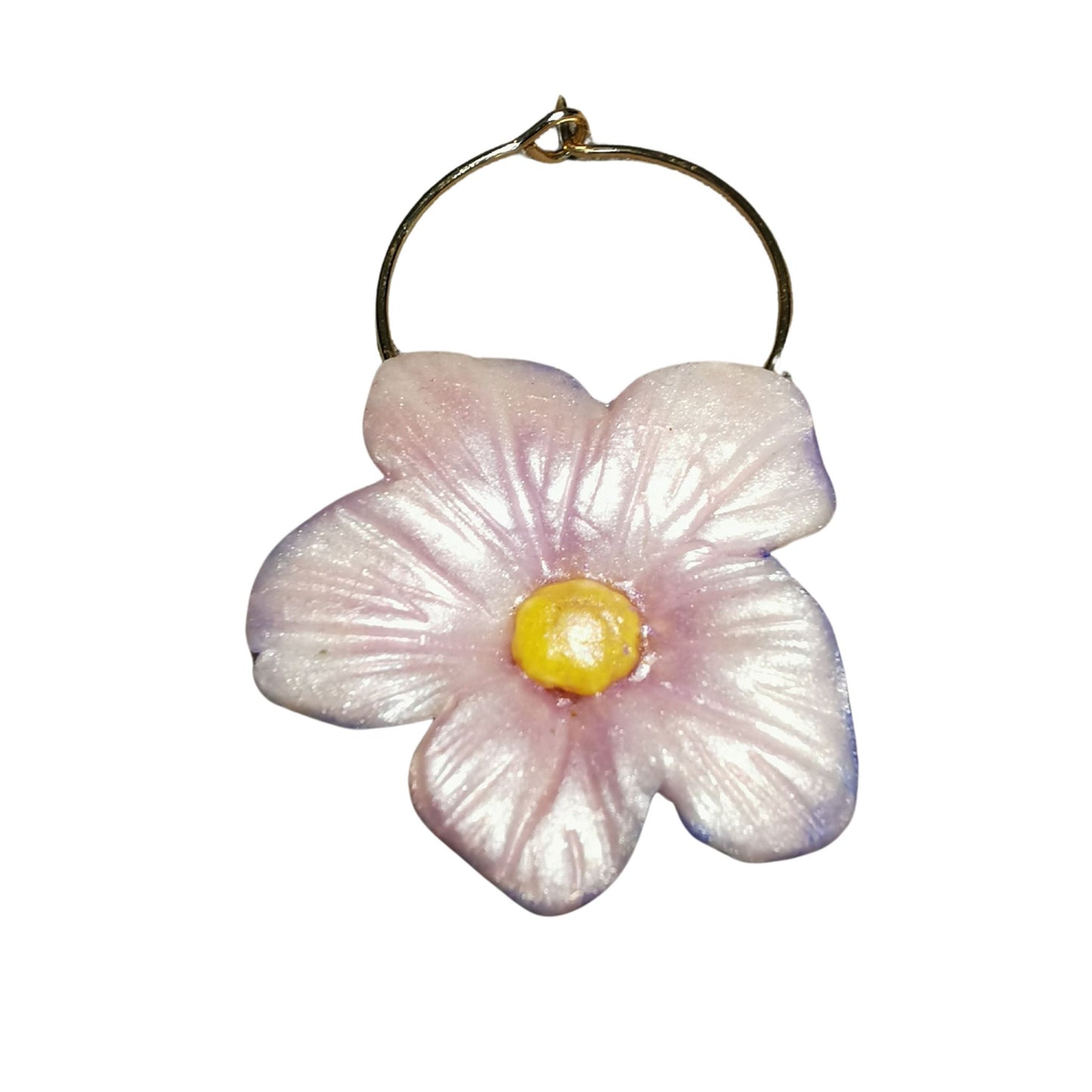 Små creoler med sart lyserødt blomst
