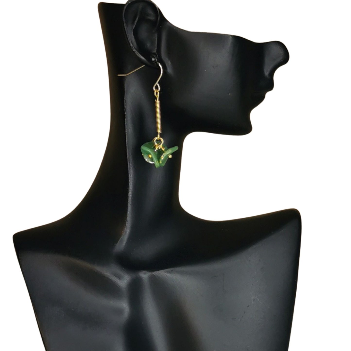 Elegante hængeøreringe i grøn jade-look