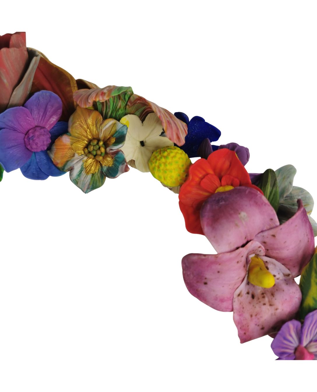 Håndformet blomsterkrans i polymerler – kunstnerisk og unik