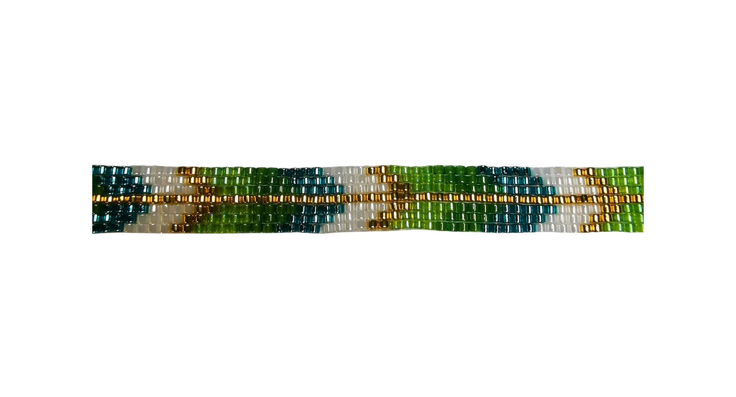 Elegant armbånd i grønne nuancer